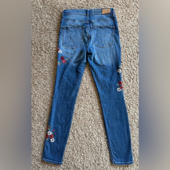 Express embroidered jeans - Picture 2 of 7